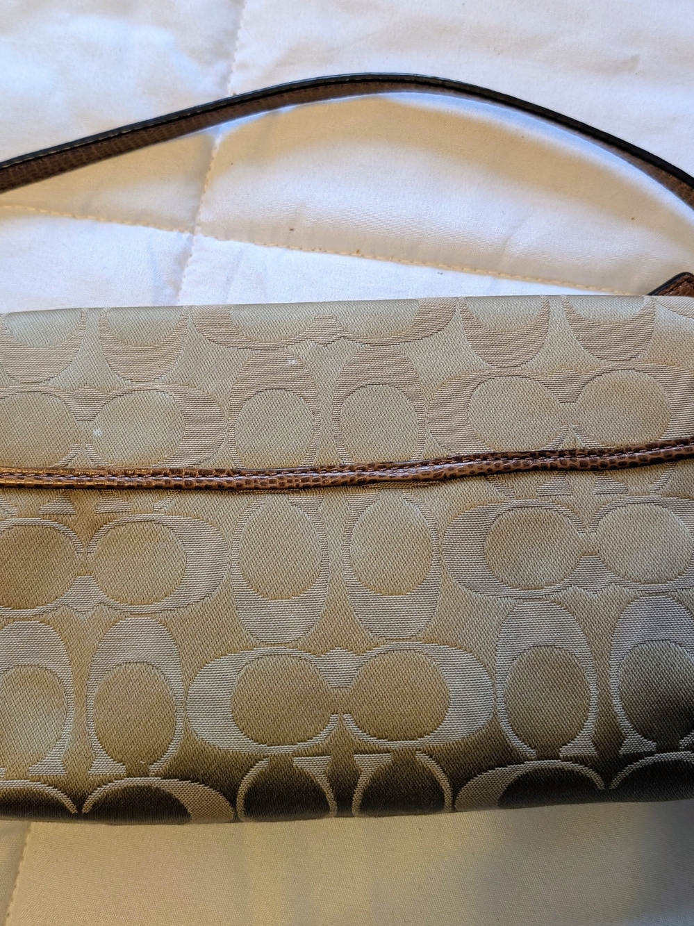 Coach Tan Signature Jacquard Wristlet with Gold Hardware/COA - Picture 7 of 12